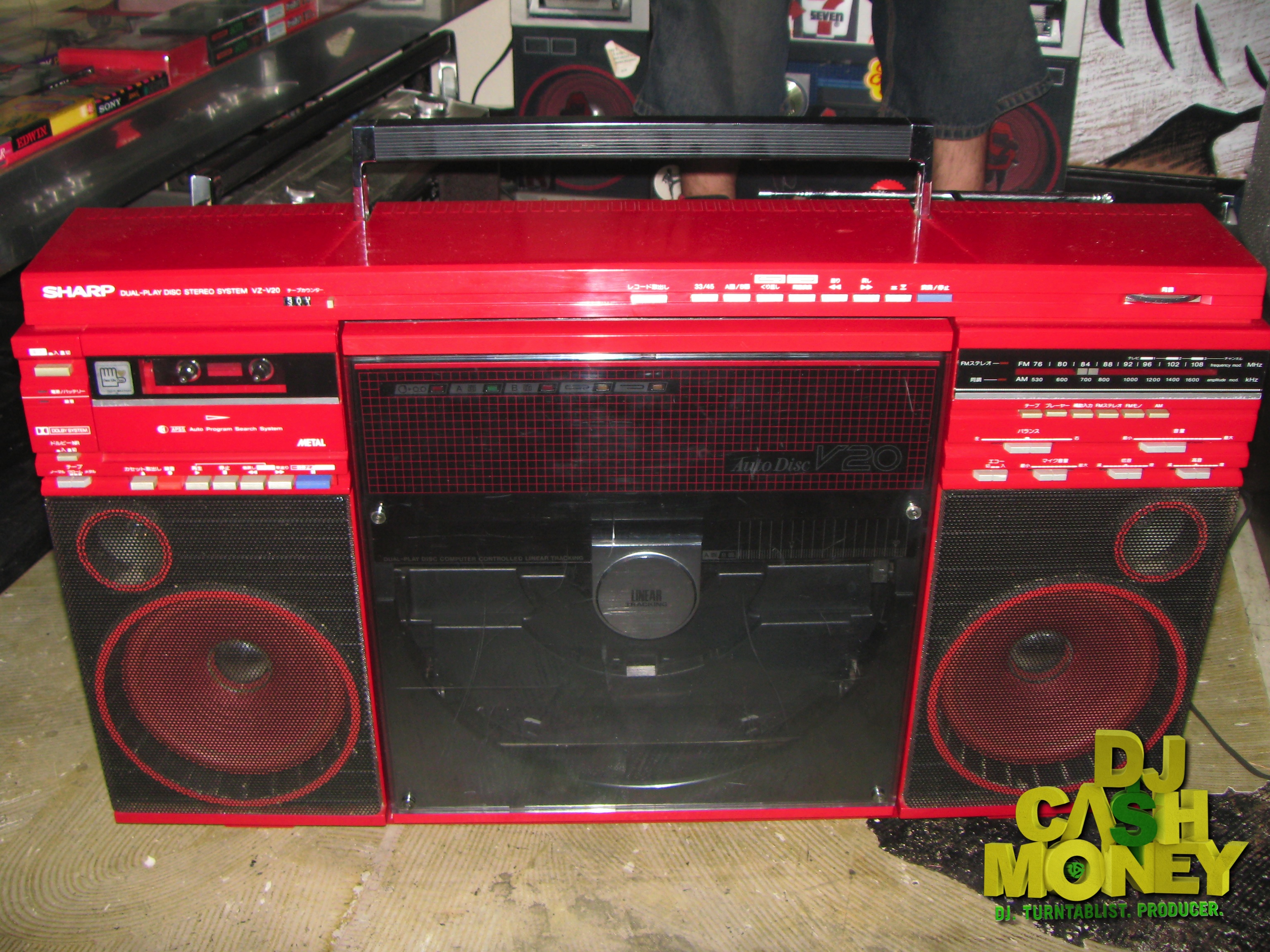 One of the rarest Boomboxes I have.Was only available in Japan